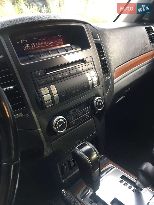 Внедорожник / Кроссовер Mitsubishi Pajero Wagon 2008 в Киеве