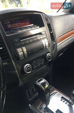 Внедорожник / Кроссовер Mitsubishi Pajero Wagon 2008 в 