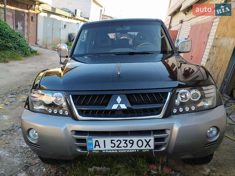 Внедорожник / Кроссовер Mitsubishi Pajero Wagon 2004 в 
