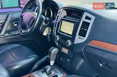Внедорожник / Кроссовер Mitsubishi Pajero Wagon 2008 в 