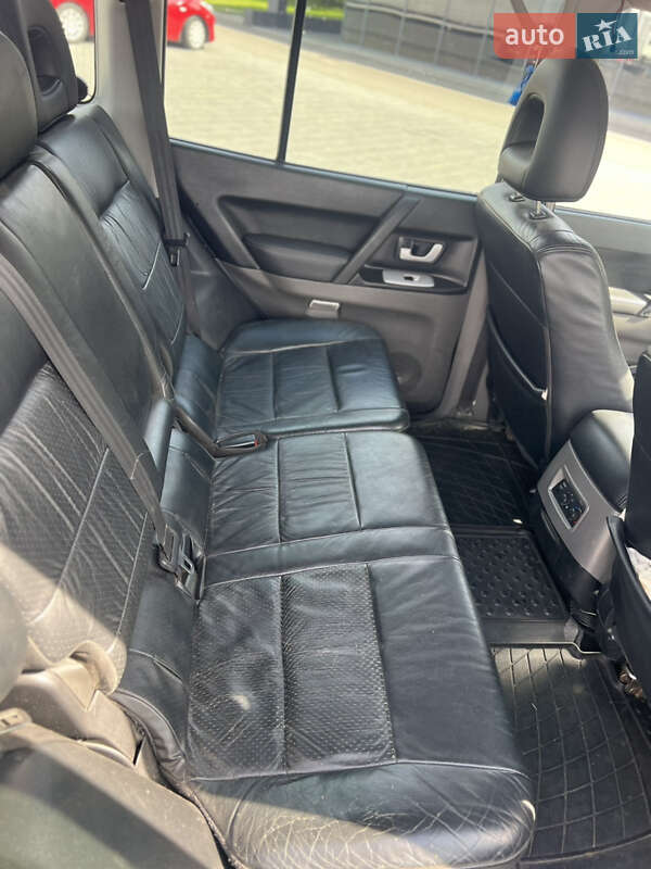 Внедорожник / Кроссовер Mitsubishi Pajero Wagon 2006 в Светловодске фото 3 Внедорожник / Кроссовер Mitsubishi Pajero Wagon 2006 в Светловодске