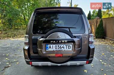 Внедорожник / Кроссовер Mitsubishi Pajero Wagon 2012 в 