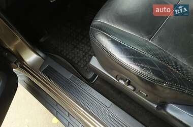Внедорожник / Кроссовер Mitsubishi Pajero Wagon 2012 в 