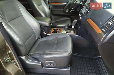 Внедорожник / Кроссовер Mitsubishi Pajero Wagon 2012 в 
