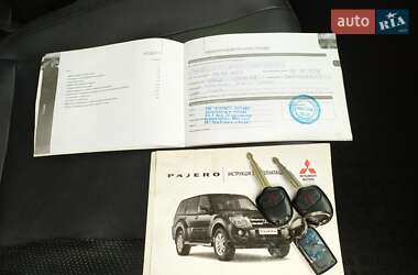 Внедорожник / Кроссовер Mitsubishi Pajero Wagon 2012 в 