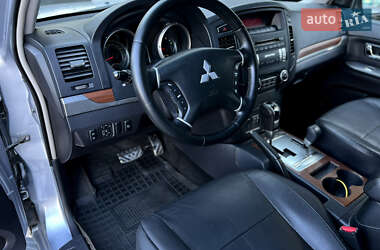 Внедорожник / Кроссовер Mitsubishi Pajero Wagon 2008 в 