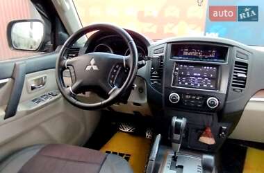 Внедорожник / Кроссовер Mitsubishi Pajero Wagon 2008 в 