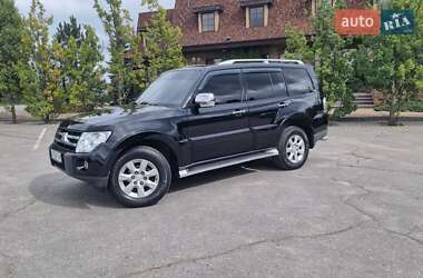 Внедорожник / Кроссовер Mitsubishi Pajero Wagon 2008 в 