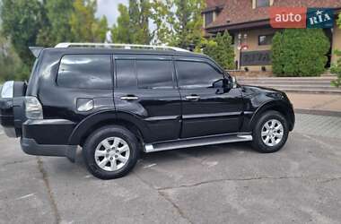Внедорожник / Кроссовер Mitsubishi Pajero Wagon 2008 в 