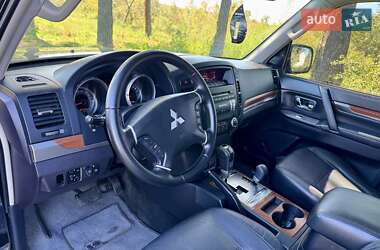 Внедорожник / Кроссовер Mitsubishi Pajero Wagon 2008 в 