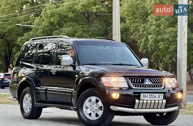 Внедорожник / Кроссовер Mitsubishi Pajero Wagon 2005 в 