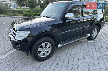 Внедорожник / Кроссовер Mitsubishi Pajero Wagon 2007 в 