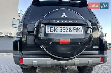 Внедорожник / Кроссовер Mitsubishi Pajero Wagon 2007 в 