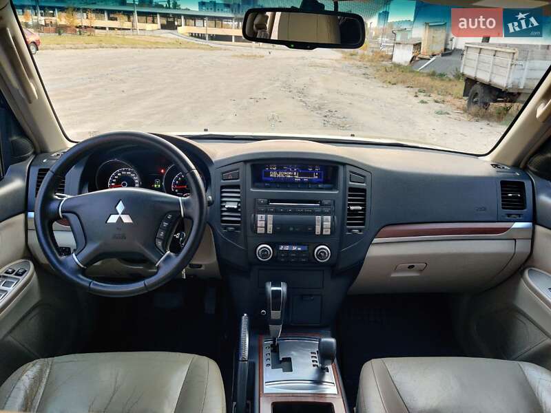 Внедорожник / Кроссовер Mitsubishi Pajero Wagon 2008 в Харькове