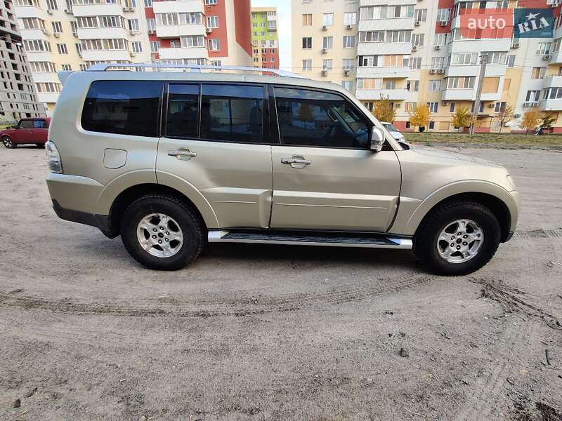 Внедорожник / Кроссовер Mitsubishi Pajero Wagon 2008 в Харькове