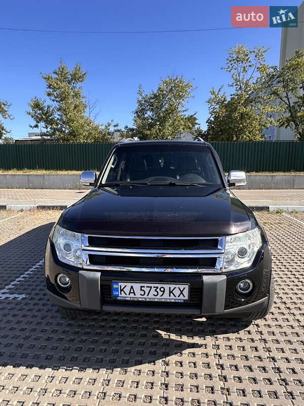 Внедорожник / Кроссовер Mitsubishi Pajero Wagon 2008 в Киеве