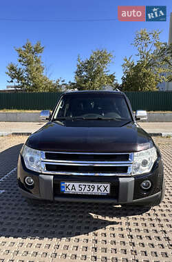 Внедорожник / Кроссовер Mitsubishi Pajero Wagon 2008 в 