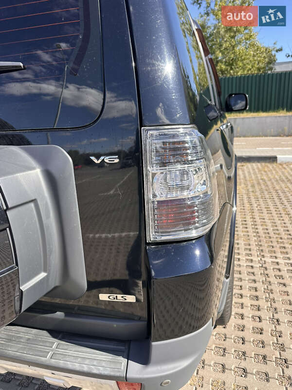 Внедорожник / Кроссовер Mitsubishi Pajero Wagon 2008 в Киеве