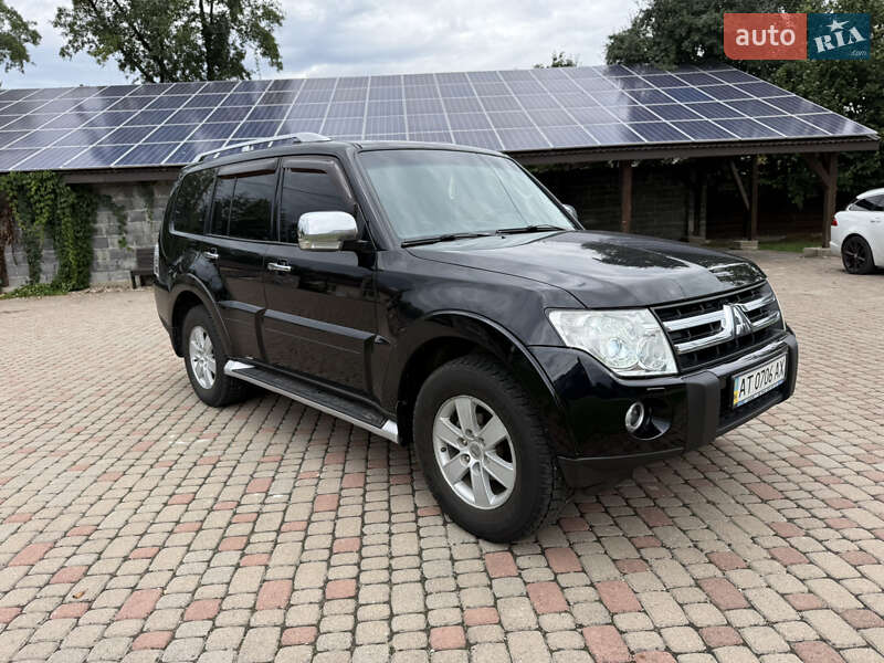Внедорожник / Кроссовер Mitsubishi Pajero Wagon 2008 в Калуше