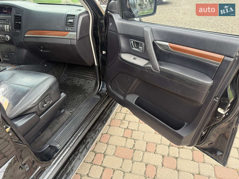 Внедорожник / Кроссовер Mitsubishi Pajero Wagon 2008 в Калуше