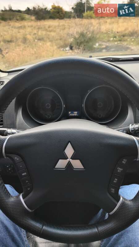 Позашляховик / Кросовер Mitsubishi Pajero Wagon 2007 в Дніпрі