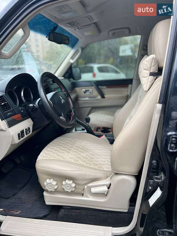 Внедорожник / Кроссовер Mitsubishi Pajero Wagon 2007 в Черновцах