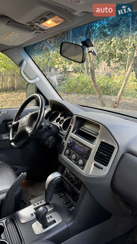 Внедорожник / Кроссовер Mitsubishi Pajero Wagon 2004 в Харькове