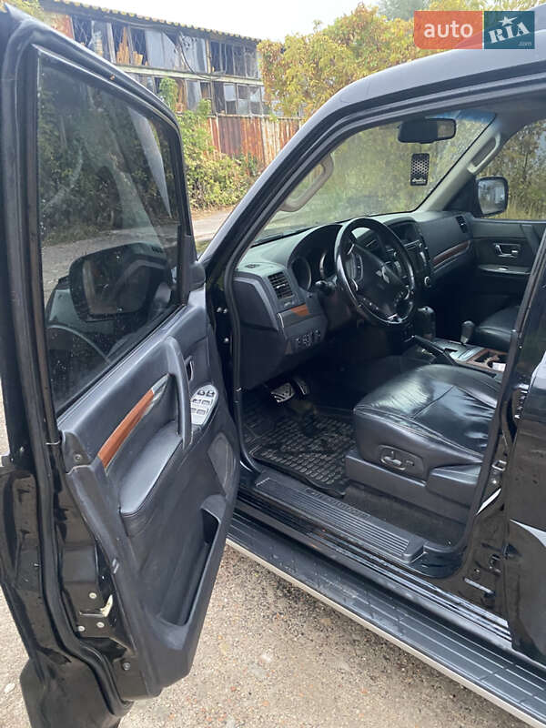 Внедорожник / Кроссовер Mitsubishi Pajero Wagon 2010 в Киеве фото 6 Внедорожник / Кроссовер Mitsubishi Pajero Wagon 2010 в Киеве