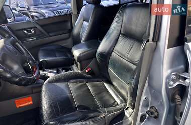 Внедорожник / Кроссовер Mitsubishi Pajero Wagon 2003 в 