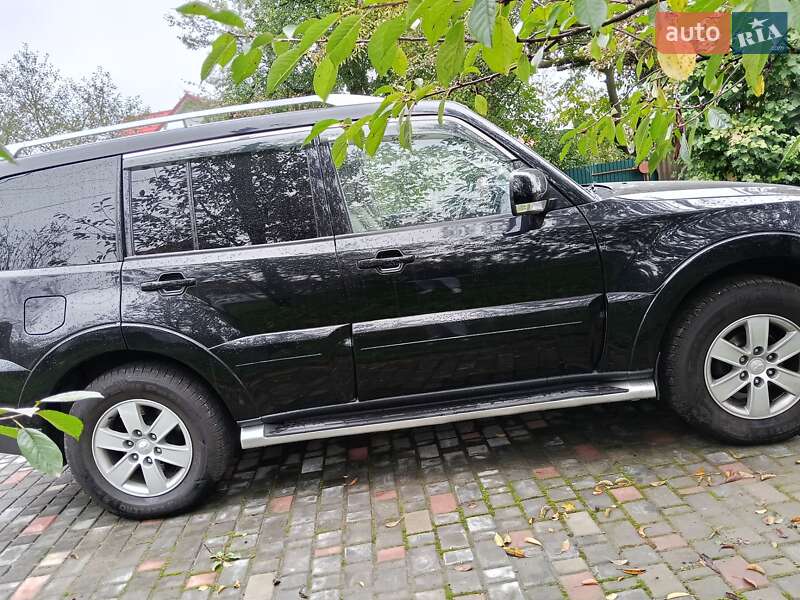 Внедорожник / Кроссовер Mitsubishi Pajero Wagon 2008 в Коломые