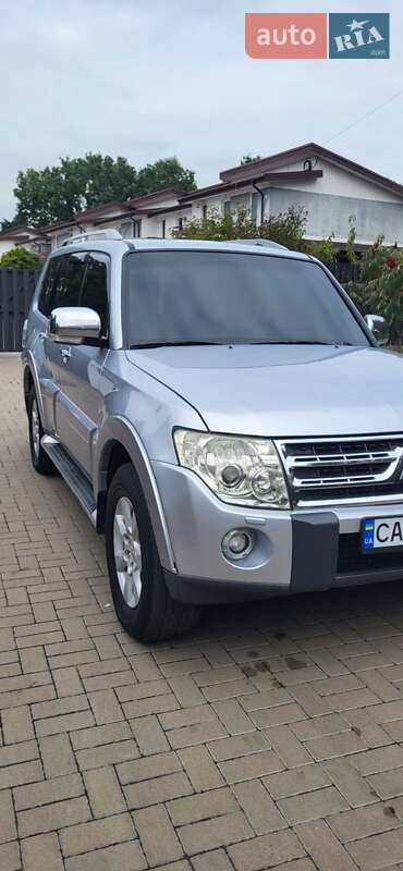 Внедорожник / Кроссовер Mitsubishi Pajero Wagon 2009 в Черкассах