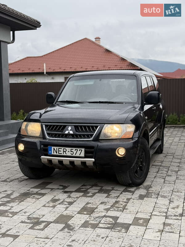 Mitsubishi Pajero Wagon 2004