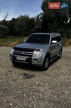 Внедорожник / Кроссовер Mitsubishi Pajero Wagon 2011 в Тернополе