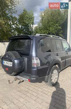Внедорожник / Кроссовер Mitsubishi Pajero Wagon 2007 в 