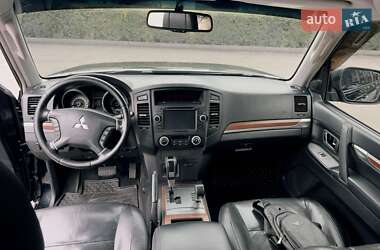 Позашляховик / Кросовер Mitsubishi Pajero Wagon 2008 в  фото 17 Позашляховик / Кросовер Mitsubishi Pajero Wagon 2008 в