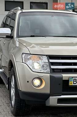 Внедорожник / Кроссовер Mitsubishi Pajero Wagon 2007 в 