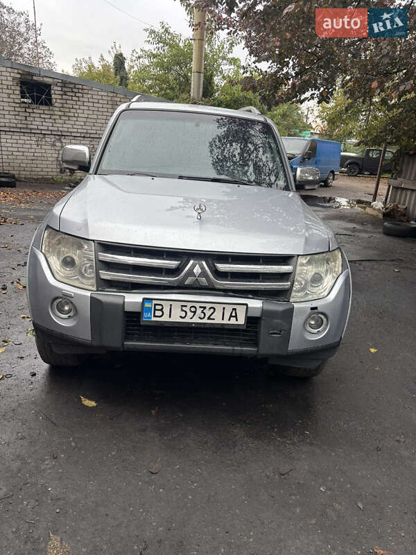 Внедорожник / Кроссовер Mitsubishi Pajero Wagon 2007 в Кременчуге