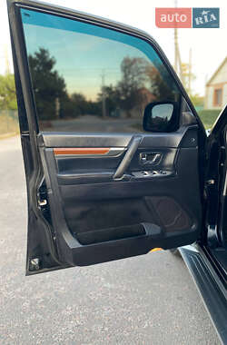Внедорожник / Кроссовер Mitsubishi Pajero Wagon 2008 в 