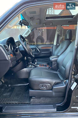 Внедорожник / Кроссовер Mitsubishi Pajero Wagon 2008 в 