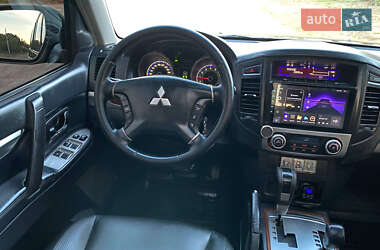 Внедорожник / Кроссовер Mitsubishi Pajero Wagon 2008 в 