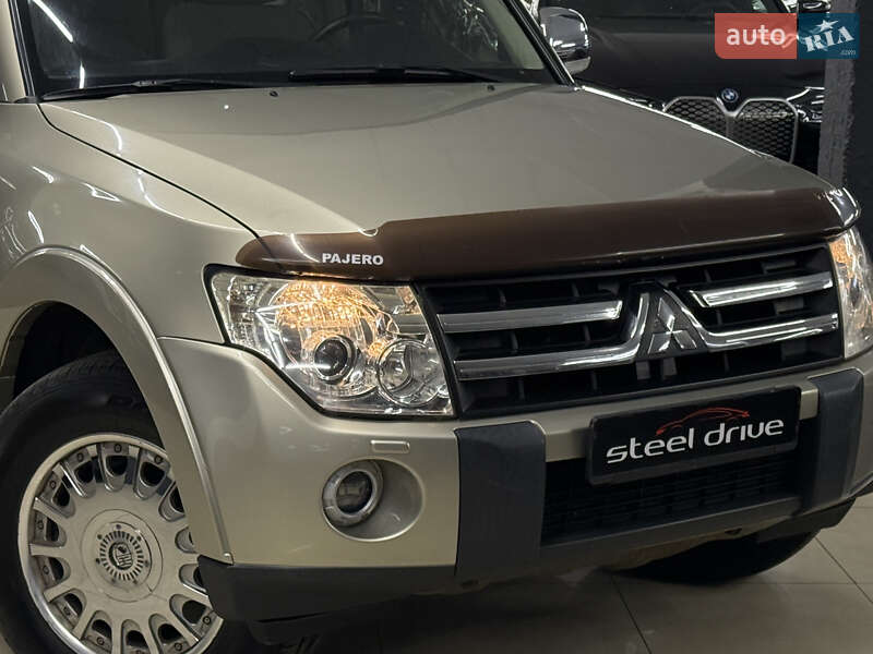 Позашляховик / Кросовер Mitsubishi Pajero Wagon 2008 в Миколаєві