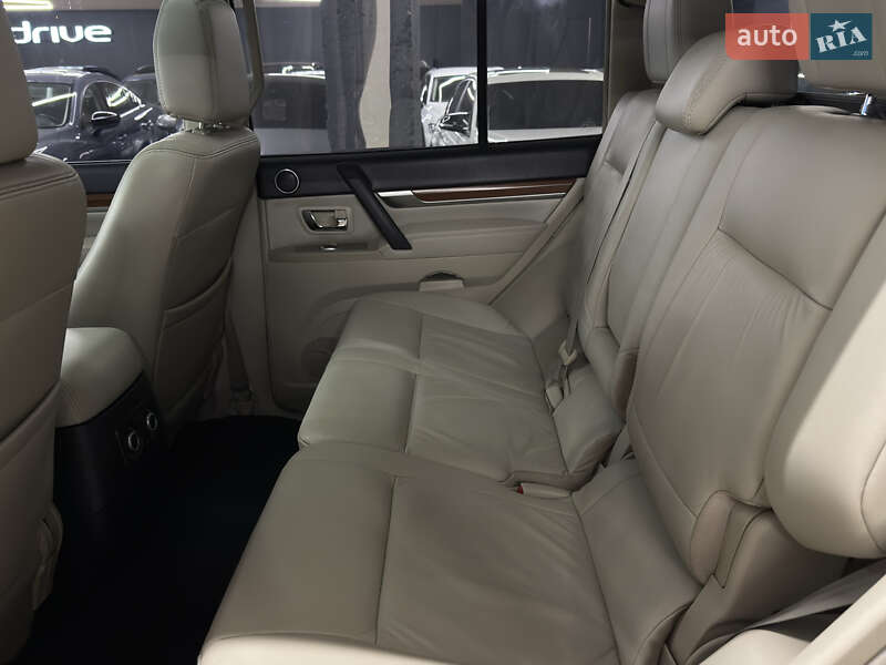 Позашляховик / Кросовер Mitsubishi Pajero Wagon 2008 в Миколаєві