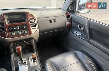 Позашляховик / Кросовер Mitsubishi Pajero Wagon 2003 в 
