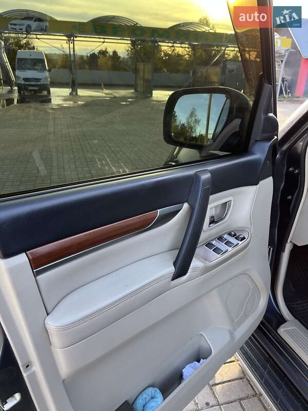 Позашляховик / Кросовер Mitsubishi Pajero Wagon 2007 в Сторожинці фото 4 Позашляховик / Кросовер Mitsubishi Pajero Wagon 2007 в Сторожинці