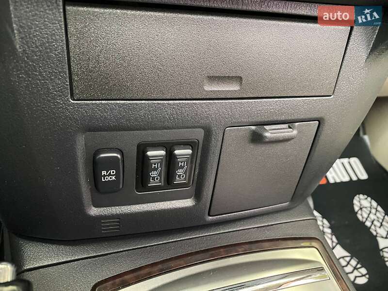 Внедорожник / Кроссовер Mitsubishi Pajero Wagon 2015 в Хмельницком фото 29 Внедорожник / Кроссовер Mitsubishi Pajero Wagon 2015 в Хмельницком