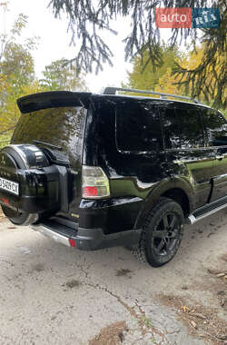 Внедорожник / Кроссовер Mitsubishi Pajero Wagon 2008 в 