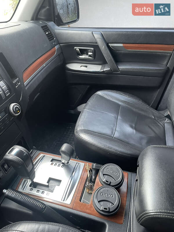 Внедорожник / Кроссовер Mitsubishi Pajero Wagon 2008 в Тернополе