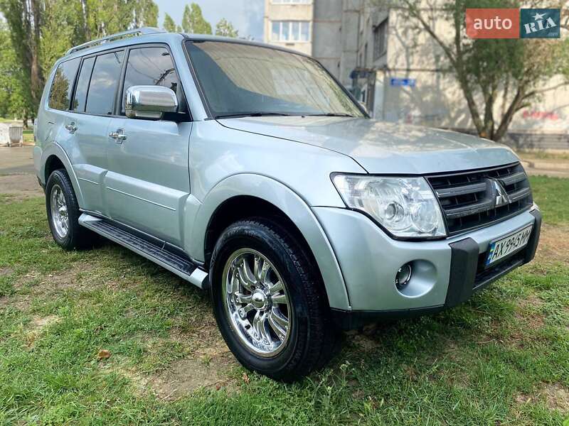 Позашляховик / Кросовер Mitsubishi Pajero Wagon 2007 в Харкові