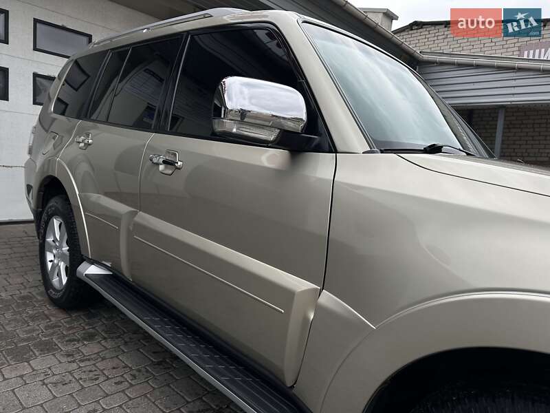 Позашляховик / Кросовер Mitsubishi Pajero Wagon 2007 в Миколаєві