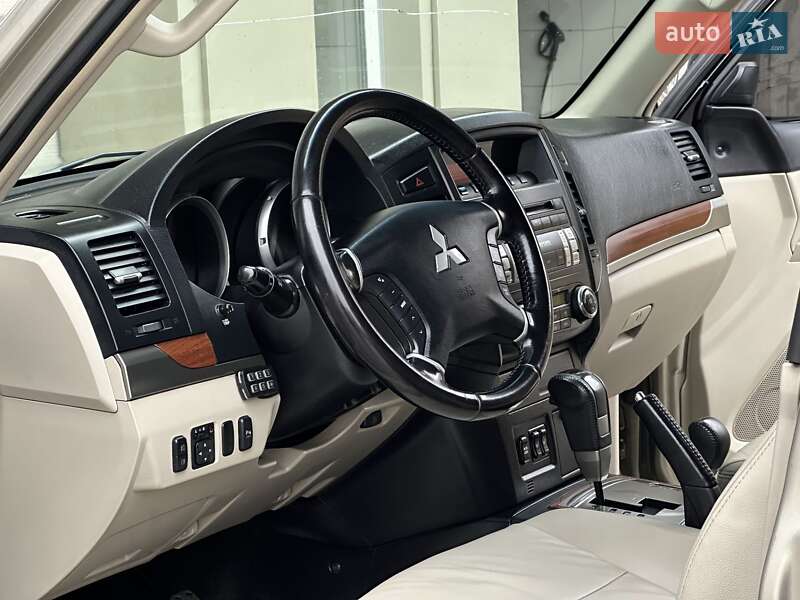 Позашляховик / Кросовер Mitsubishi Pajero Wagon 2007 в Миколаєві